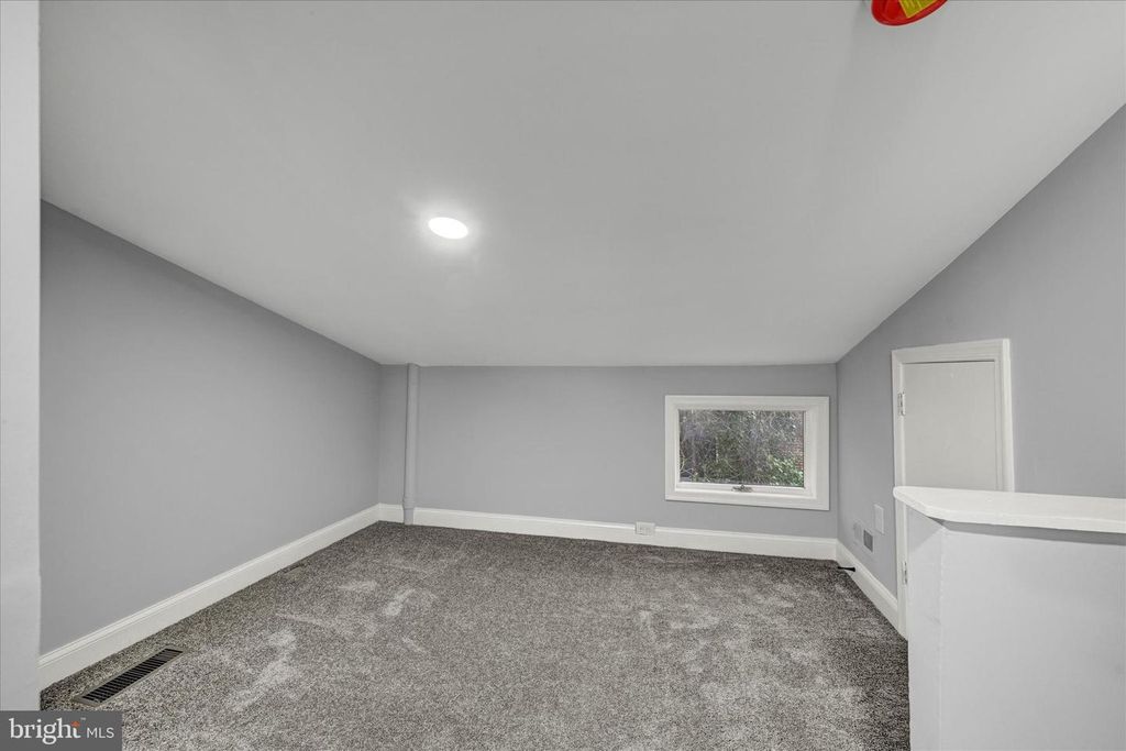 Image 12 of property listing at 864 LEMMON ST, Baltimore, MD 21201