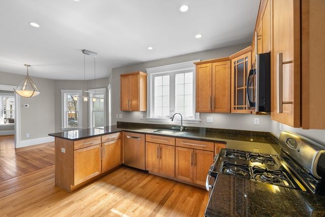 18 Paulina St 1, Somerville, MA 02144