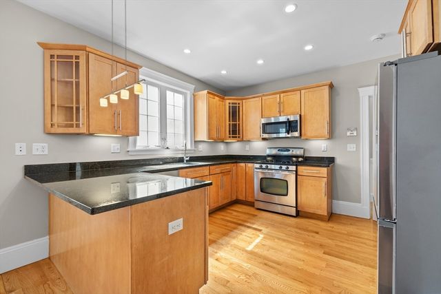 18 Paulina St 1, Somerville, MA 02144