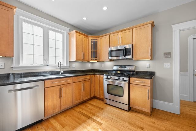 18 Paulina St 1, Somerville, MA 02144