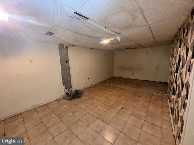 5117 D ST, Philadelphia, PA 19120