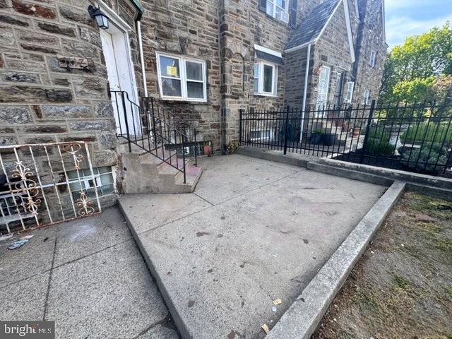 5117 D ST, Philadelphia, PA 19120
