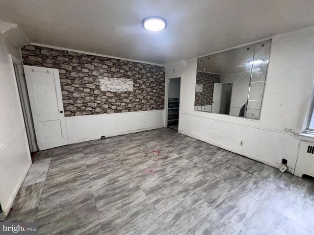 5117 D ST, Philadelphia, PA 19120