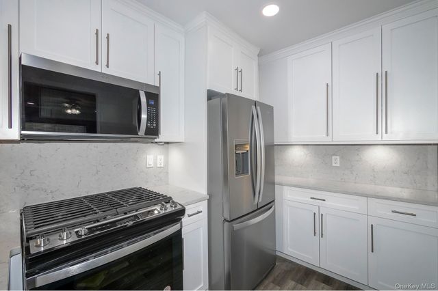 1-1A Dark Hollow Road 1-1A, Port Jefferson, NY 11777