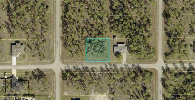 1003 E 13th ST, Lehigh Acres, FL 33972