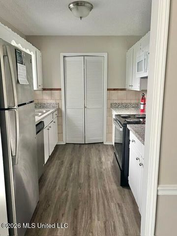 310 Longmeadow Drive, Ridgeland, MS 39157