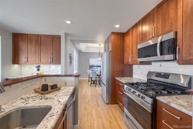 3965 Hawthorne Circle, Longmont, CO 80503