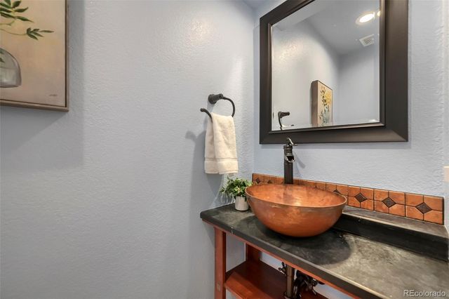 3965 Hawthorne Circle, Longmont, CO 80503