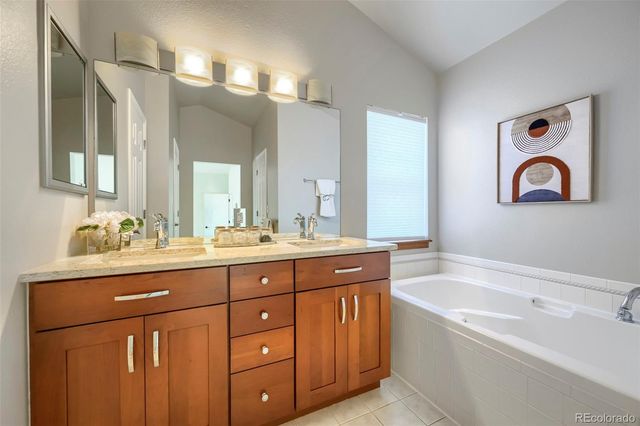 3965 Hawthorne Circle, Longmont, CO 80503