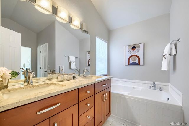 3965 Hawthorne Circle, Longmont, CO 80503