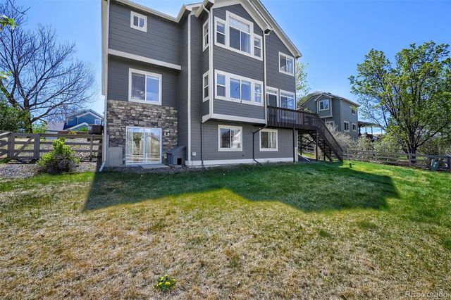 3965 Hawthorne Circle, Longmont, CO 80503