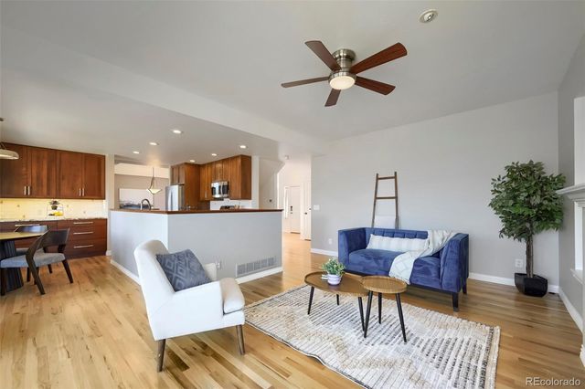 3965 Hawthorne Circle, Longmont, CO 80503