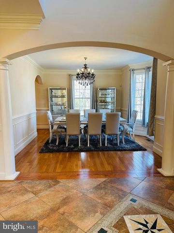 6413 DIVINE ST, Mclean, VA 22101