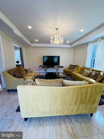 6413 DIVINE ST, Mclean, VA 22101