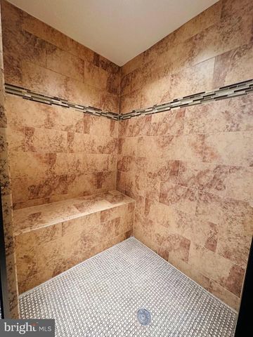 6413 DIVINE ST, Mclean, VA 22101