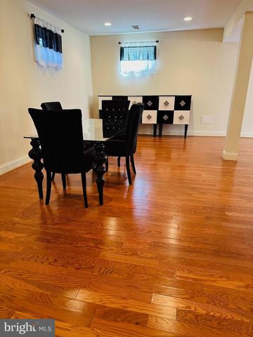 6413 DIVINE ST, Mclean, VA 22101