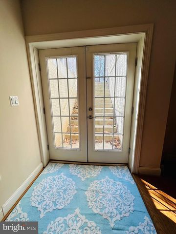 6413 DIVINE ST, Mclean, VA 22101