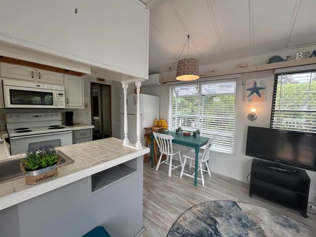 308 State Route 286 Unit 102, Seabrook, NH 03874