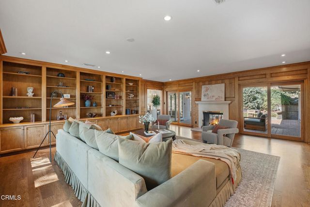250 N San Rafael Avenue, Pasadena, CA 91105