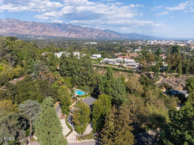 250 N San Rafael Avenue, Pasadena, CA 91105