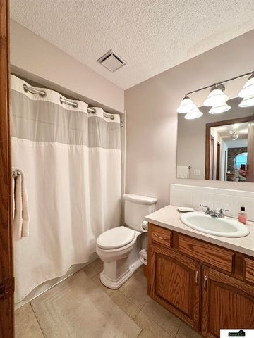 8218 Stockwell Street, Lincoln, NE 68506