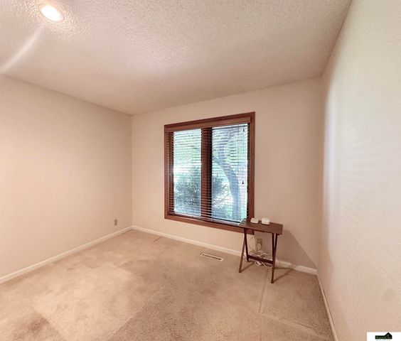 8218 Stockwell Street, Lincoln, NE 68506