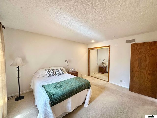 8218 Stockwell Street, Lincoln, NE 68506