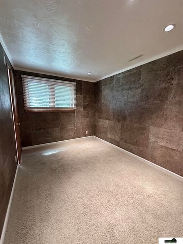 8218 Stockwell Street, Lincoln, NE 68506