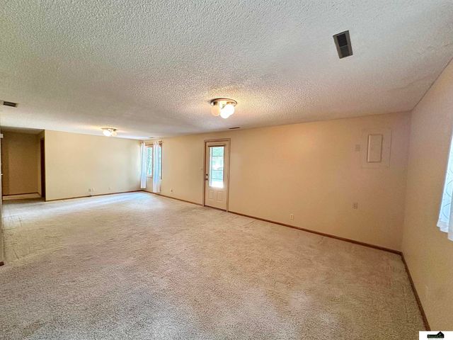 8218 Stockwell Street, Lincoln, NE 68506