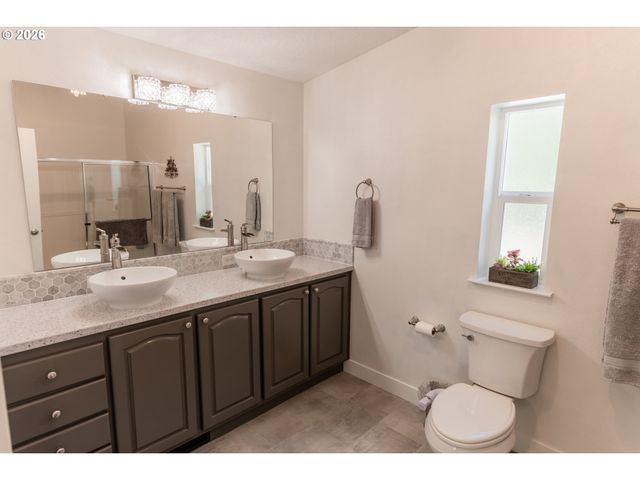 83440 RUSSELL Ln, Joseph, OR 97846