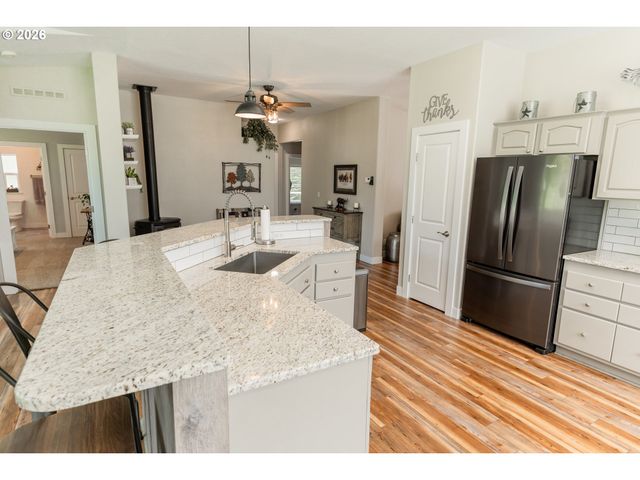 83440 RUSSELL Ln, Joseph, OR 97846