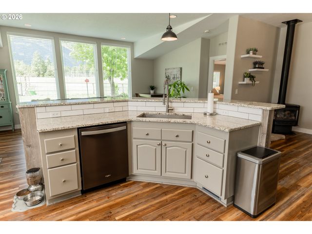 83440 RUSSELL Ln, Joseph, OR 97846