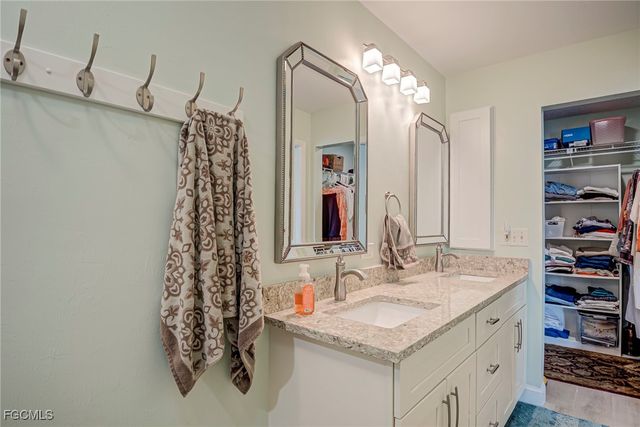 204 McGregor Park CIR, Fort Myers, FL 33908