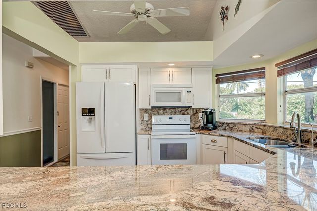 204 McGregor Park CIR, Fort Myers, FL 33908