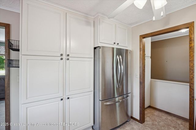 9520 Fenner Road, Perry, MI 48872