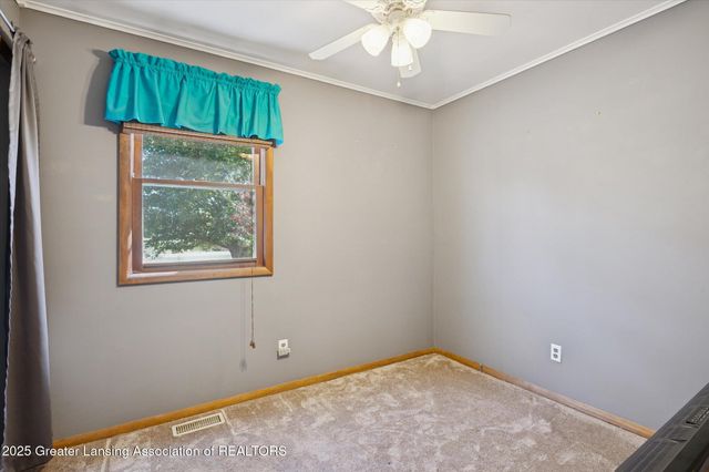 9520 Fenner Road, Perry, MI 48872