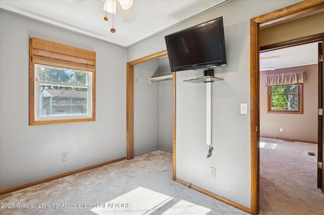 9520 Fenner Road, Perry, MI 48872