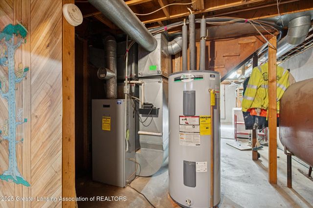 9520 Fenner Road, Perry, MI 48872