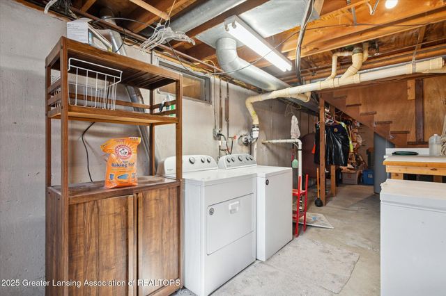 9520 Fenner Road, Perry, MI 48872