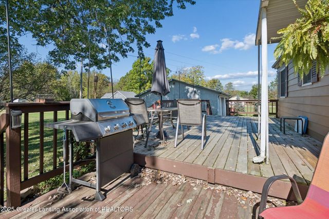 9520 Fenner Road, Perry, MI 48872