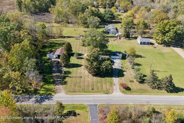 9520 Fenner Road, Perry, MI 48872