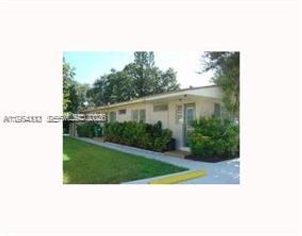 8885 NE 8th Ct A, Miami, FL 33138