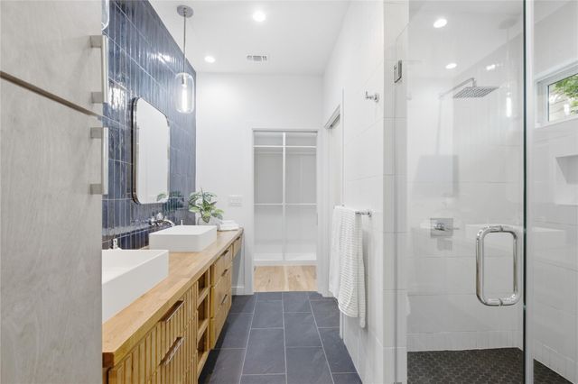 2007 E 2nd ST, Austin, TX 78702