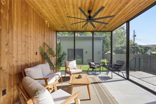 2007 E 2nd ST, Austin, TX 78702