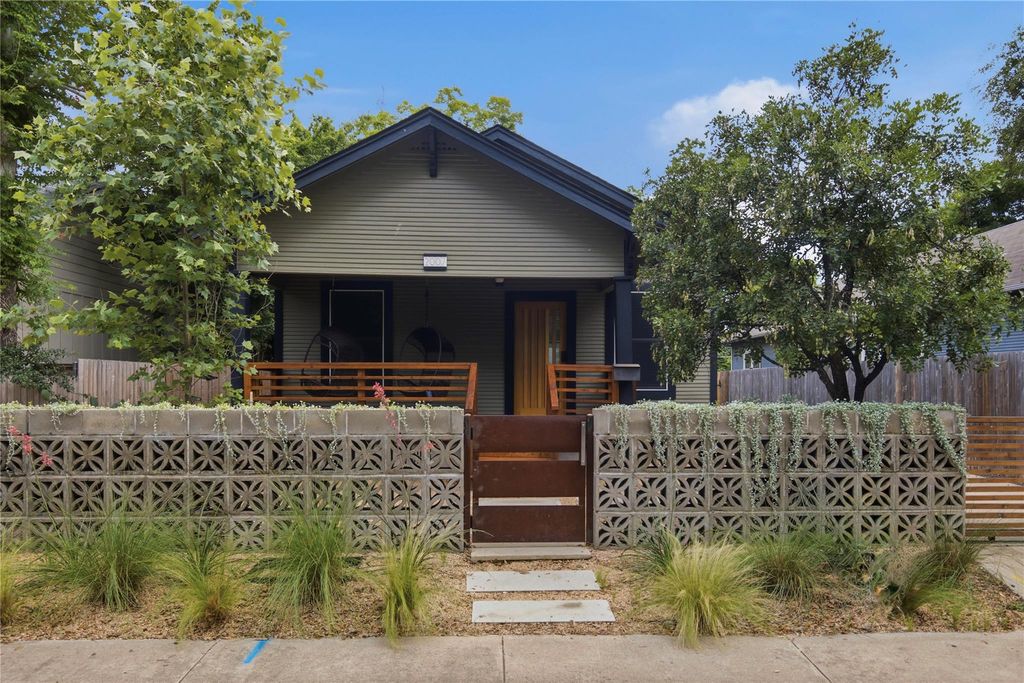 2007 E 2nd ST, Austin, TX 78702
