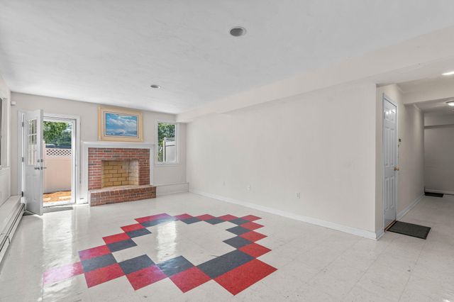 24 Bluff Avenue, Mashpee, MA 02649