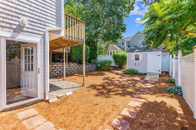 24 Bluff Avenue, Mashpee, MA 02649