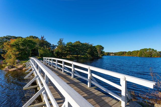 24 Bluff Avenue, Mashpee, MA 02649