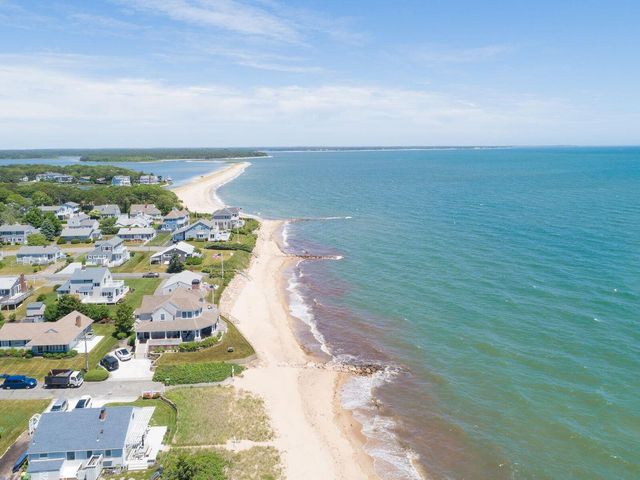 24 Bluff Avenue, Mashpee, MA 02649