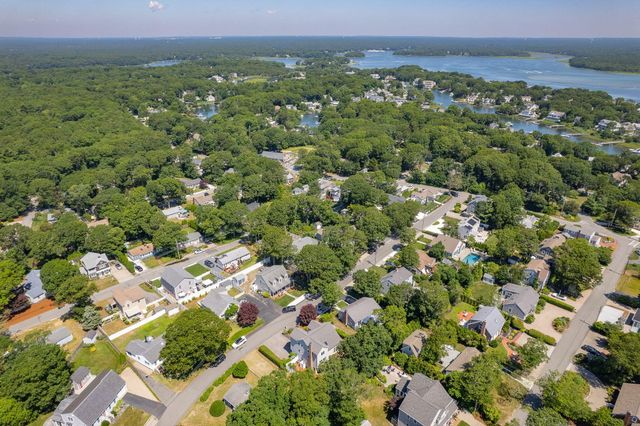 24 Bluff Avenue, Mashpee, MA 02649